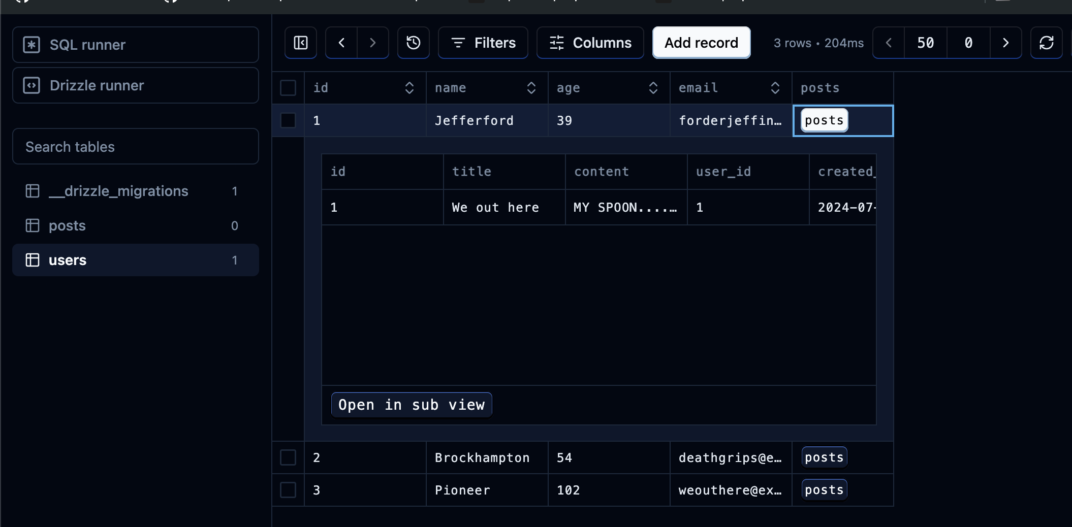 drizzle studio displays the FK relationship between the users and posts in the users table